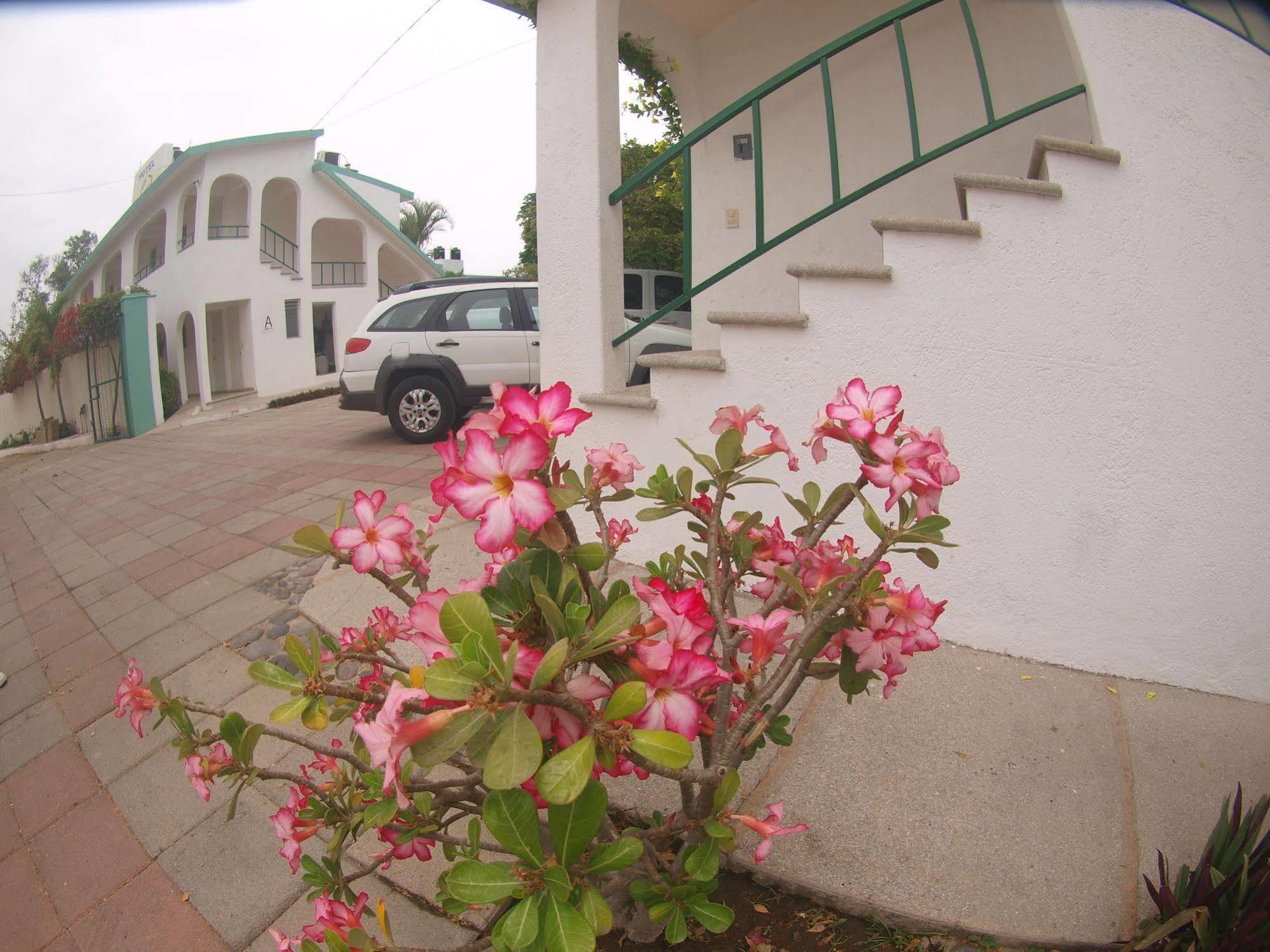 Hotel Parotas Manzanillo Exteriér fotografie